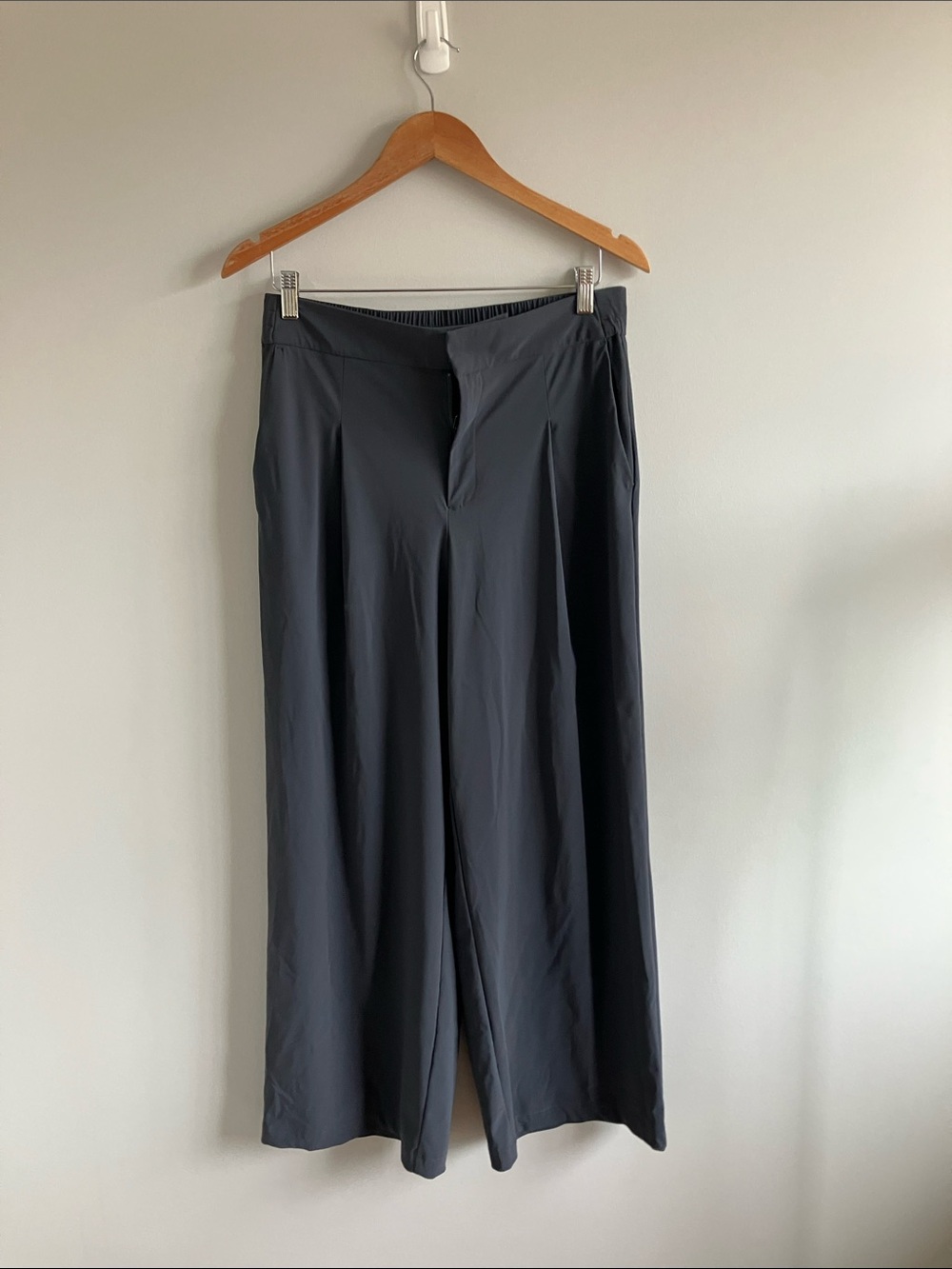 Size 8 Athleta Pinnacle High Rise Trouser Pants dark grey wide leg - Picture 4 of 11